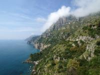 Wilde bergige Amalfiküste vor Positano